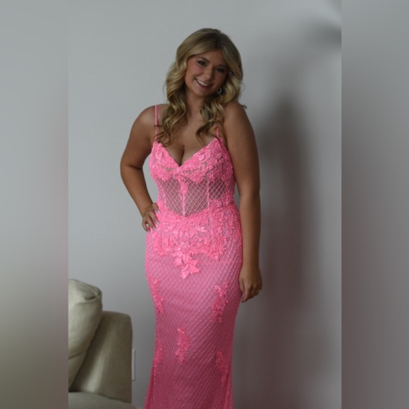 Ashley Lauren prom dress Size 4 worn once - Picture 4 of 5